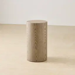 Trento Round Medium Brown Ash Veneer Medium Plinth